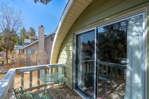 209 Gilroy Dr, Big Bear City CA  92314-9683 exterior