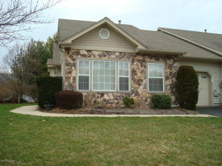 41 Riva Blvd, Bricktown, NJ 08723-7977