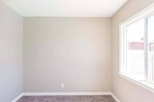 643 Mckinley St, Rialto CA  92376-6057 exterior