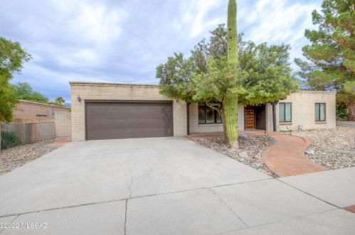 9211 Chirco Pl, Tucson, AZ 85710-3131