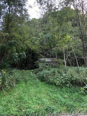 1543 Delaney Millport Rd, Vallonia, IN 47281-8091
