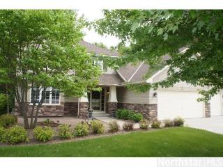 2839 Carver Park Cir, Saint Paul, MN 55125-2789