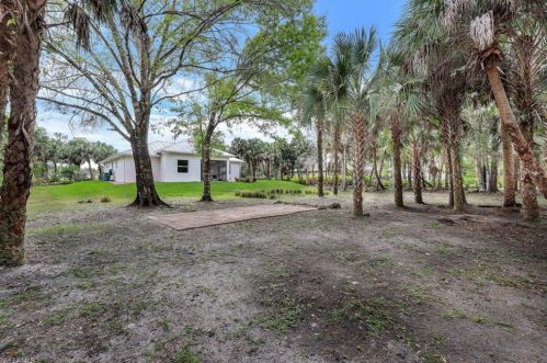 4875 20th Ave, Naples FL  34117-9194 exterior