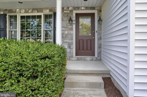 104 Blue Jay Way, Hummelstown, PA 17036-8848