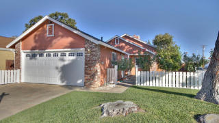 5509 Pomegranate Ave, Sacramento, CA 95823-3464