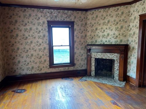 913 Buffalo St, Franklin, PA 16323-1125