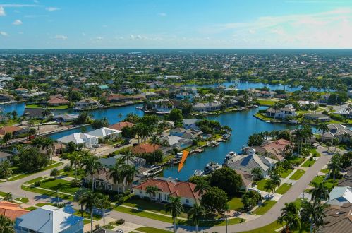 445 Driftwood Ct, Marco Island, FL 34145-4554