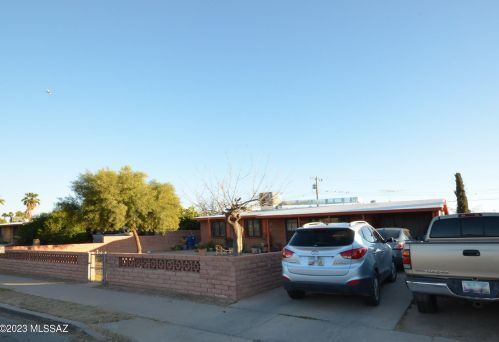 249 Santa Paula St, Tucson, AZ 85706-5366