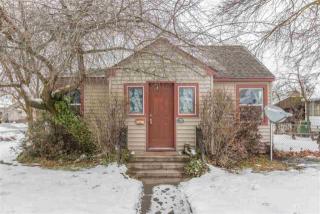 1703 Broad Ave, Spokane WA  99207-4208 exterior