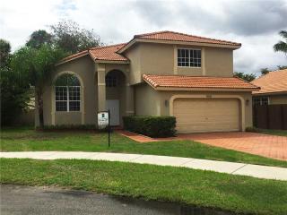 9130 166th Pl, Miami, FL 33196-4881
