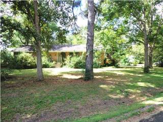 3820 Hatfield Rd, Montgomery, AL 36108-4274