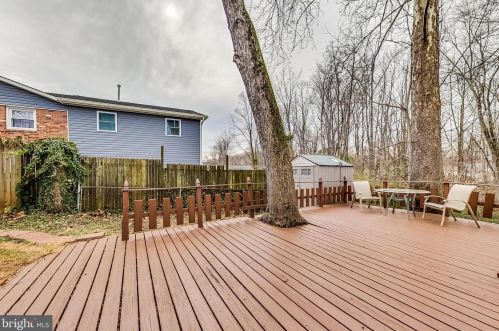 4326 Granby Rd, Woodbridge VA  22193-2514 exterior