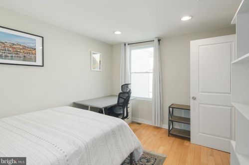 1613 Manton St, Philadelphia PA  19146-3029 exterior