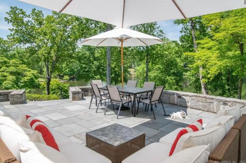 20 Hidden Brook Dr, Brookfield Center CT  06804-1306 exterior