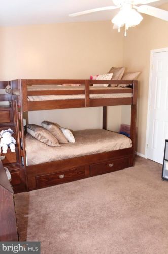 257 Chadwick Ct, Souderton PA  18964-2818 exterior