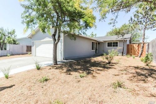 9713 Binggelli Dr, Windsor CA  95492-8943 exterior