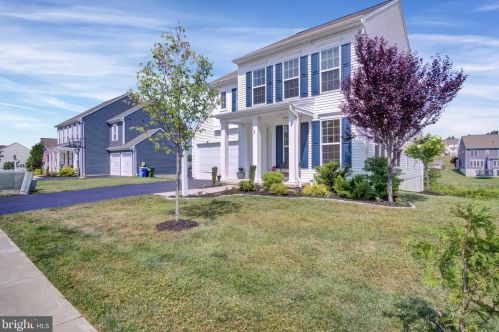 844 Sage Hill Dr, Red Lion, PA 17356-9411
