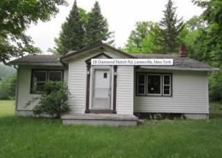 18 Diamond Notch Rd, Lanesville, NY 12450-1106