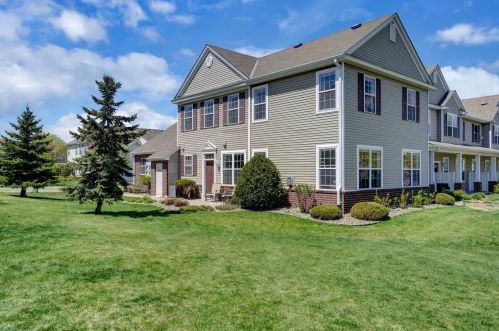 4890 Boatman Ln, South Saint Paul, MN 55076-1160
