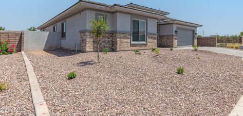 880 Flamingo Dr, Chandler, AZ 85286-7794