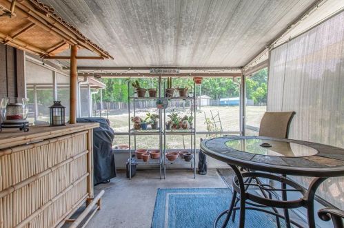 10312 Blue Field Ct, Thonotosassa FL  33592-3523 exterior