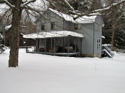20 Shore Rd, Inlet, NY 13360-1418