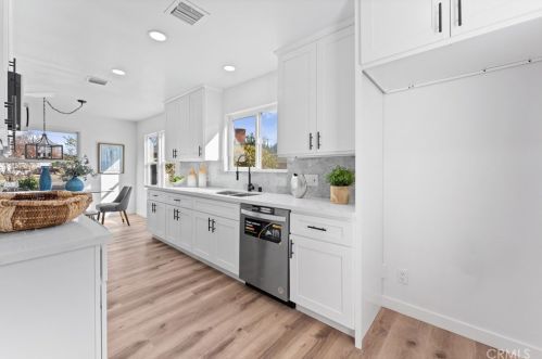 1052 Palmyra Ave, Orange CA  92866-2423 exterior