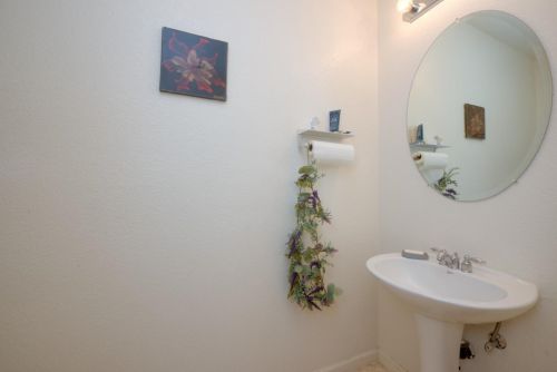 437 Creekside Dr, Grayson CA  95363-8834 exterior