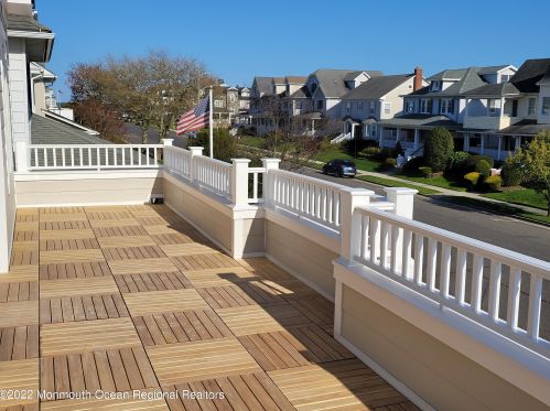 132 Woodland Ave, Avon, NJ 07717-1340