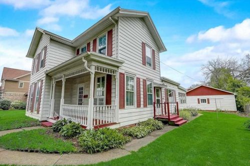 309 Iowa St, Dodgeville, WI 53533-1355