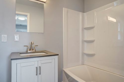 99 Lk Shr Dr, Northwood NH  03261-3707 exterior