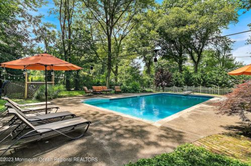 904 Sycamore Ave, Tinton Falls NJ 07724-3132 exterior