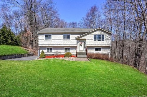 3 Diana Dr, Danbury, CT 06812-5021
