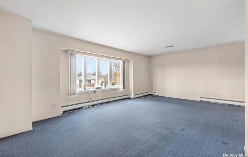 556 Bayview Ave, Cedarhurst, NY 11516-1251