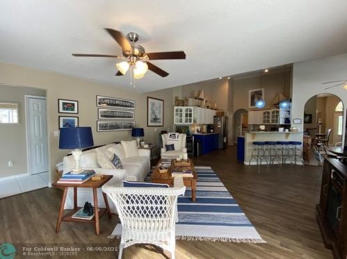 3843 9th Ln, Vero Beach FL  32960-6122 exterior