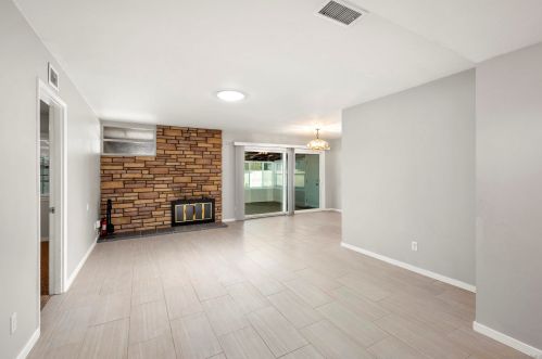 4724 Hidalgo Ave, San Diego, CA 92117-2505