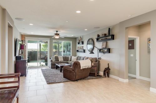 205 Tillman Ct, Folsom CA  95762-9571 exterior