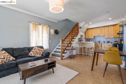 5937 Fremont St, Oakland CA 94608-2217 exterior