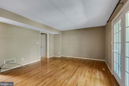 3102 Sapphire Ct, Wilmington DE  19810-2241 exterior