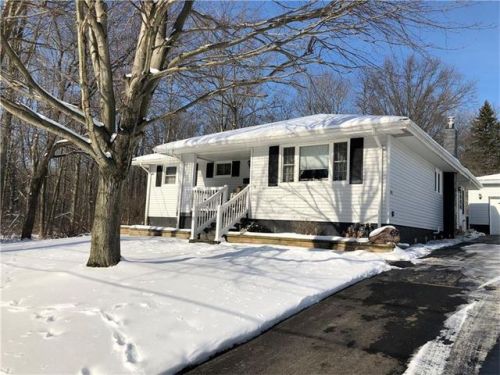 2012 Landay Ln, Hermitage, PA 16121-1504