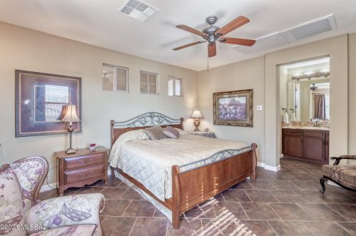 36618 Desert Sun Dr, Tucson AZ 85739-3056 exterior