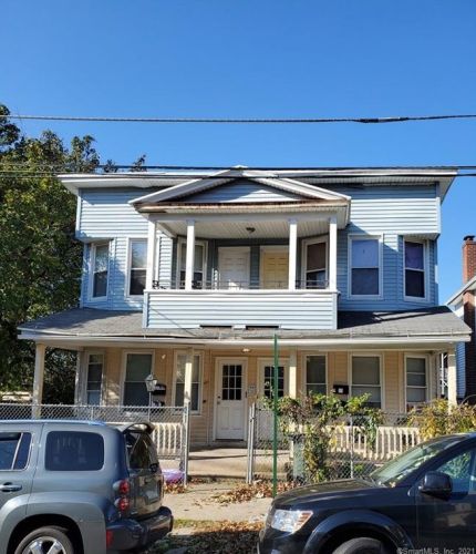 27 Bell St, Bridgeport, CT 06610-2716