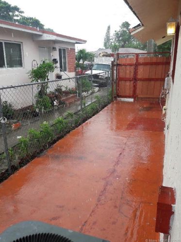 453 13th St, Hialeah, FL 33010-3665