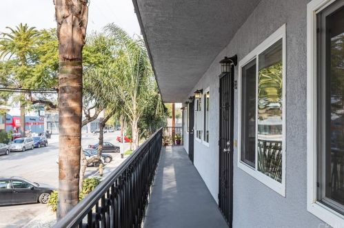 310 Olive Ave, Long Beach, CA 90802-3330