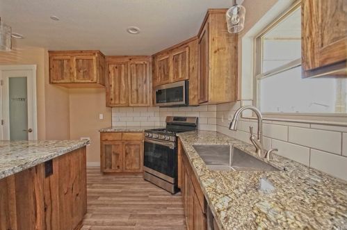 8435 Buena Vista Ave, Los Molinos CA  96055-9556 exterior