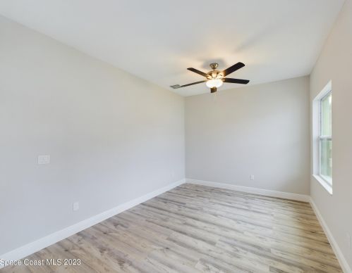 9116 102nd Ct, Vero Beach, FL 32967-3065