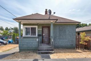 6664 Carleton Ave, Seattle WA  98108-3533 exterior