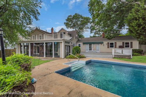 547 Carroll Fox Rd, Bricktown, NJ 08724-4606