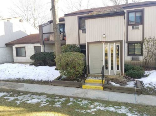 53 Richmond Blvd, Hauppauge, NY 11779-3605