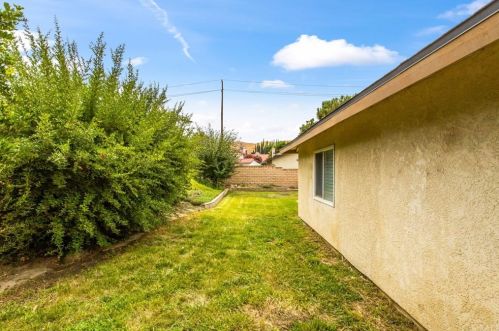 11583 Butterfield Ave, Loma Linda CA  92354-3957 exterior